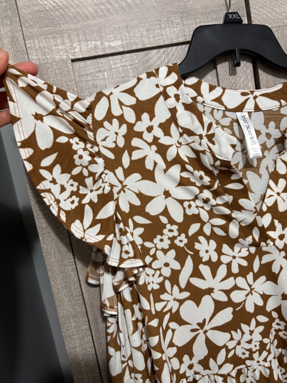 Dear Scarlett Lizzy Print Wrinkle Free Flutter Sleeve Dress 2X plus - Picture 4 of 12